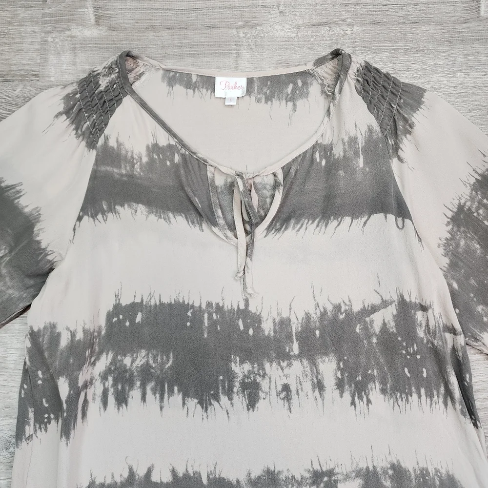 PARKER Silk Beige Green Short Sleeve Top Keyhole Blouse Size Large - Picture 4 of 12